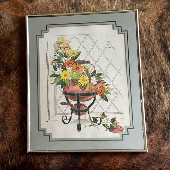 1970’s Needle Craft Crewel Stitchery Framed Mirror - Picture 2 of 8